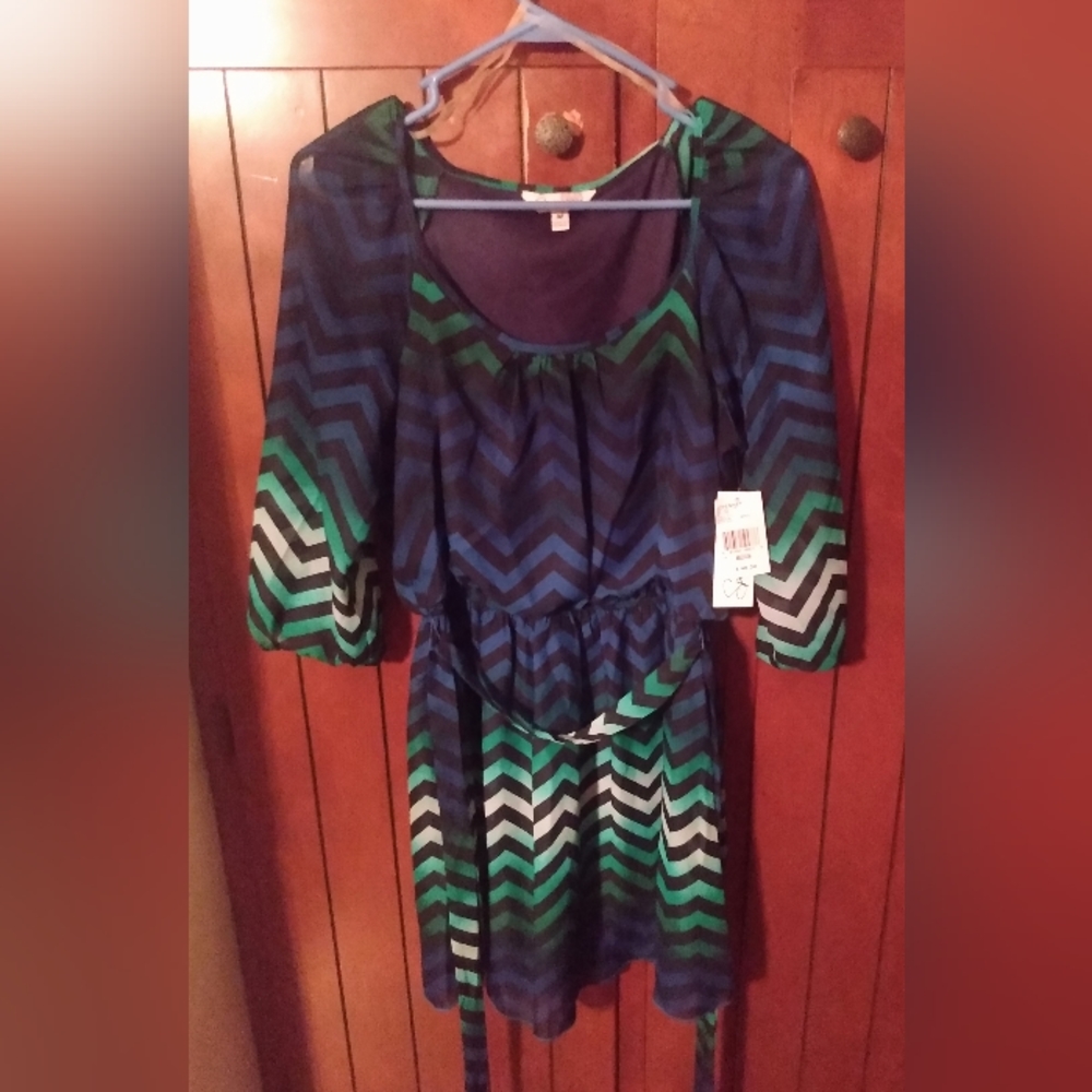 NWT Speechless Chiffon Zig-zag Dress - Medium - Picture 1 of 2